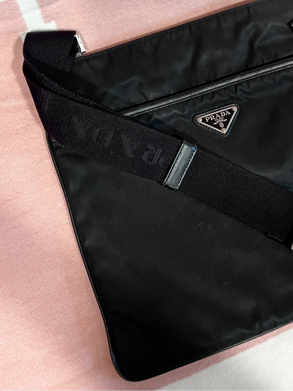 Prada⭐️⭐️Black Nylon Messenger Bag with Adjustable Prada embossed Strap! Offers! - Picture 3 of 8